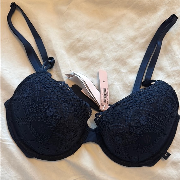 Navy Blue Lace Overlay Padded Bra - Picture 2 of 6